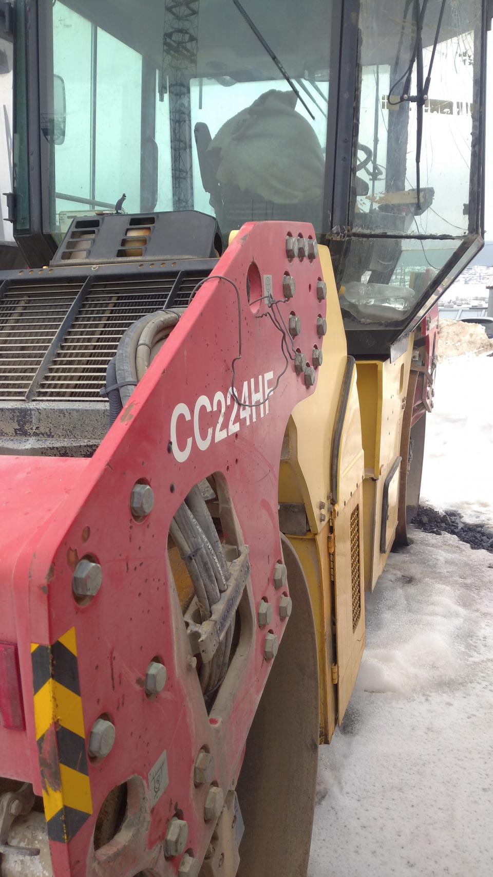  Каток  DYNAPAC CC224HF  2013 года