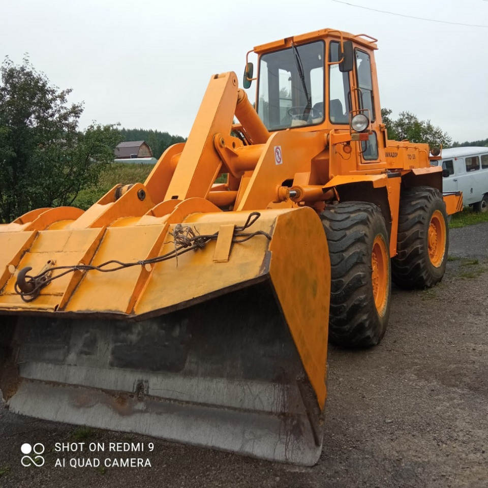  Погрузчик фронтальный  Амкодор ТО-28  2000 года