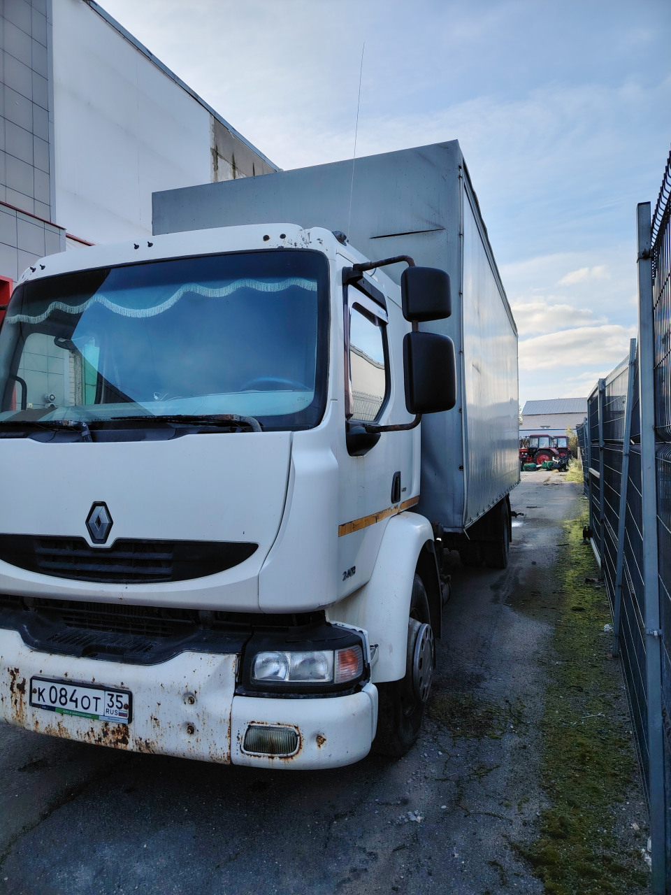 Renault Мидлум  2010 года, 10000 т