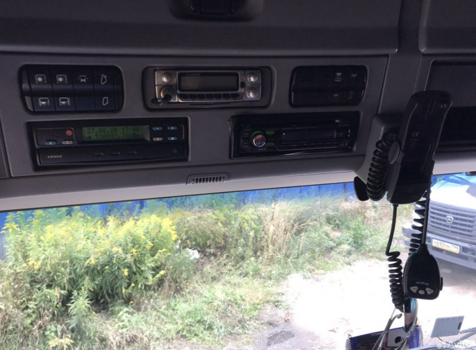 Mercedes Актрос 1832  2004 года, 10000 т