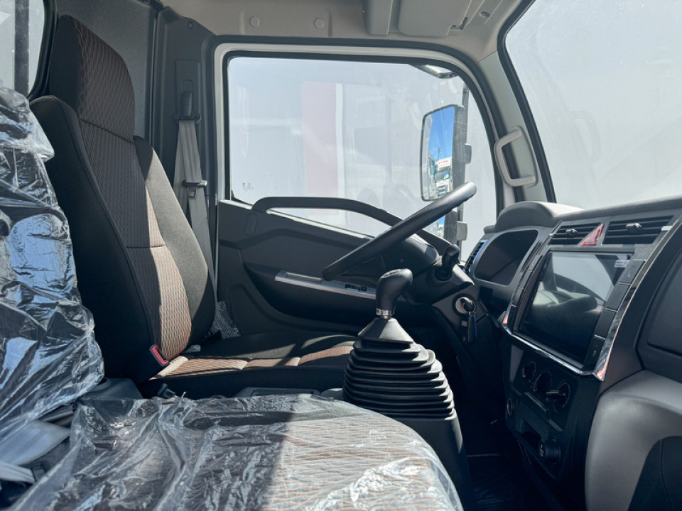 Dongfeng Изотермический фургон Dongfeng Z55L  2024 года, 4200 т
