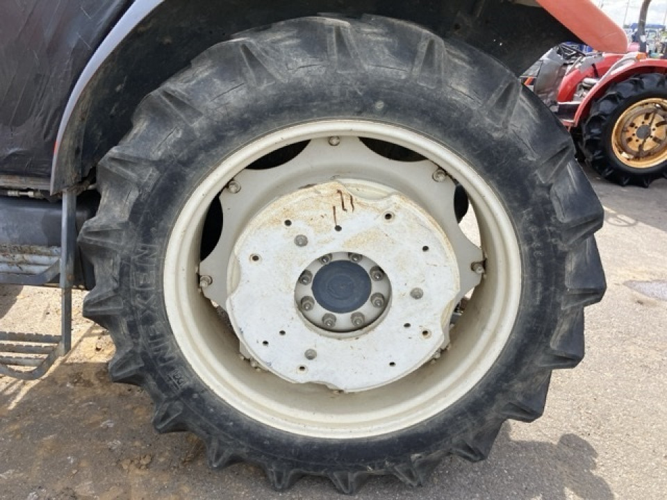  Трактор  Daedong DK90C  2001 года