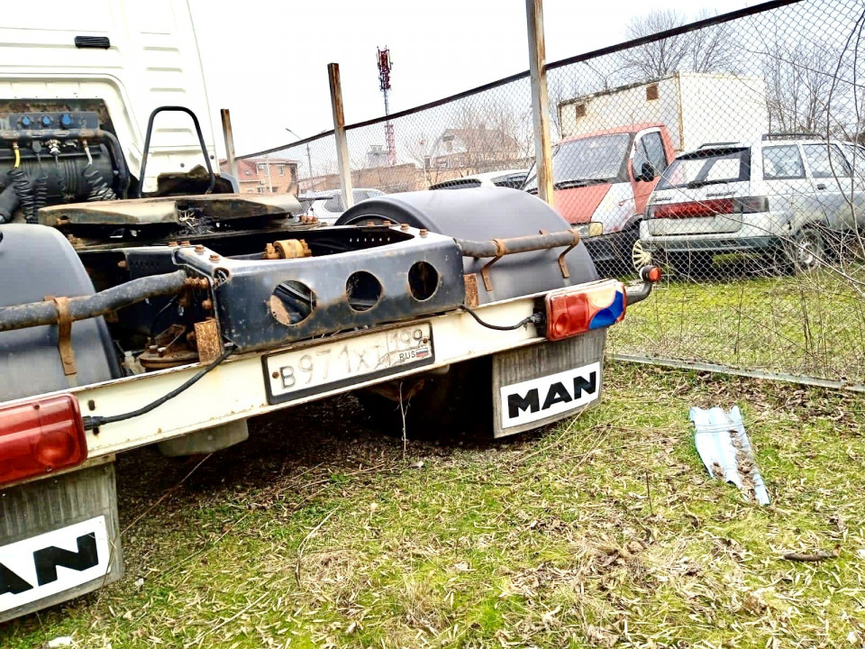 MAN TGA  2007 года, 4х2, 390 л.с.