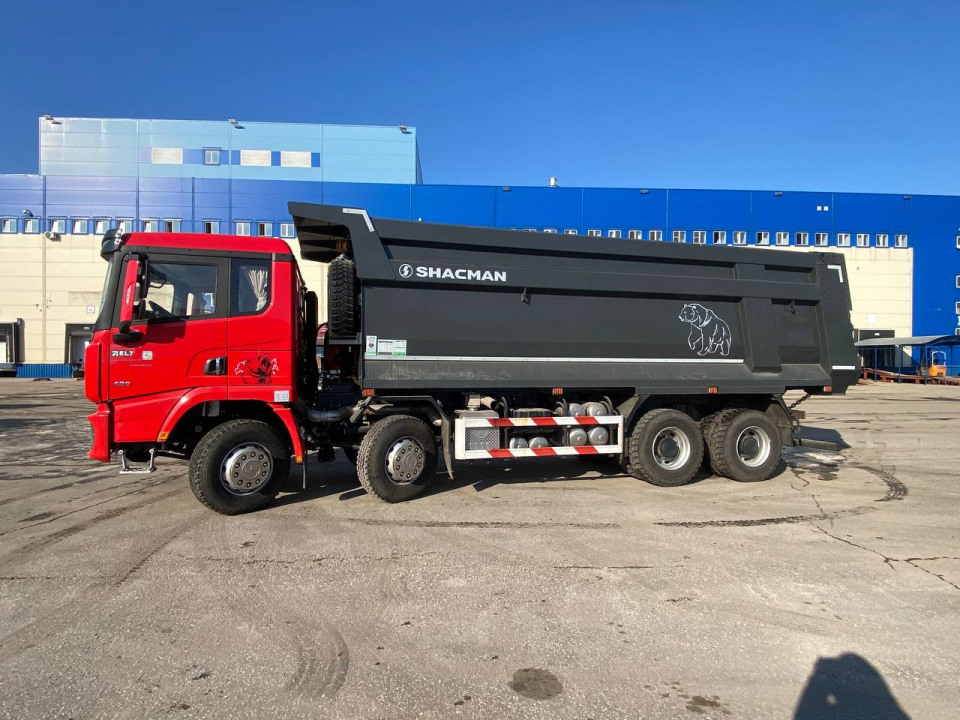 SHACMAN SX33186V366  2024 года