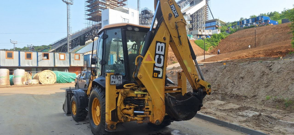  Экскаватор-погрузчик JCB 3 CX eco  2011 года