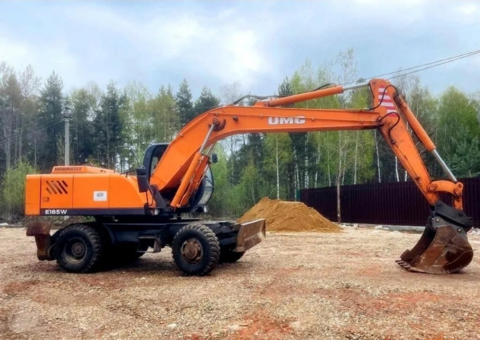  Экскаватор  UMG E185W  2022 года