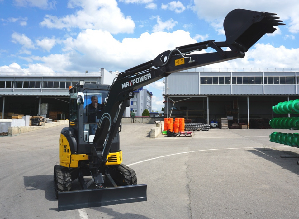  Мини-экскаватор MaxPower ME35.9  2025 года