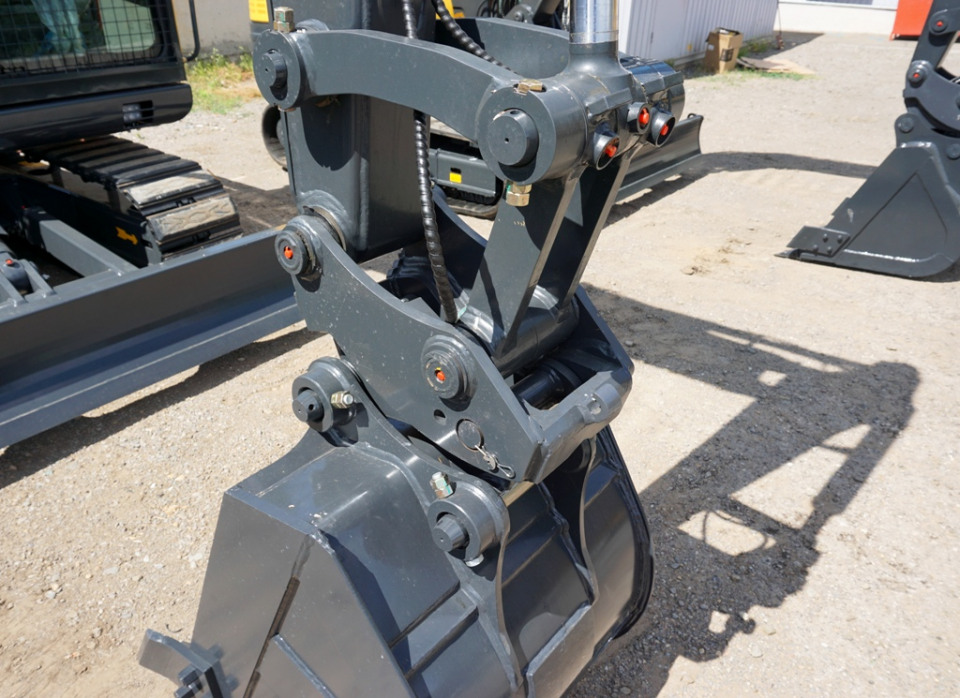  Мини-экскаватор MaxPower ME80.9  2025 года
