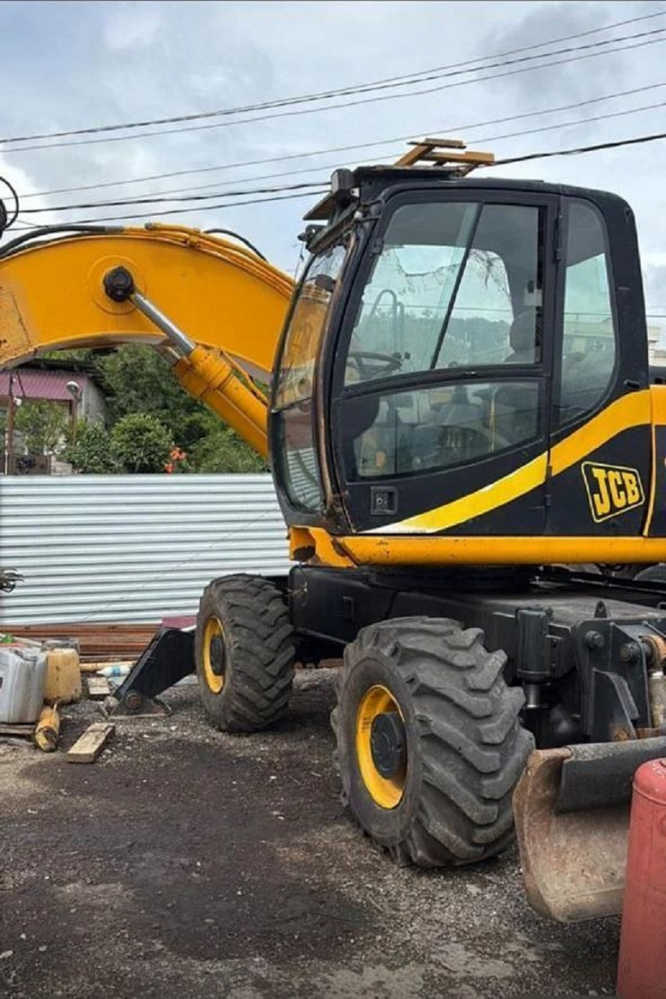  Экскаватор JCB JS130W  2003 года