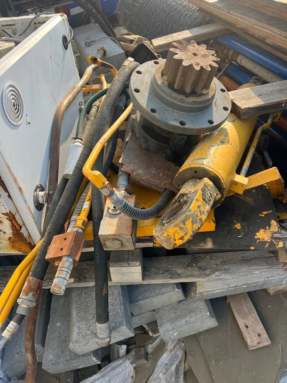  Экскаватор JCB JS130W  2003 года