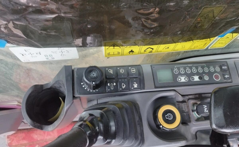  Экскаватор Caterpillar 330  2022 года