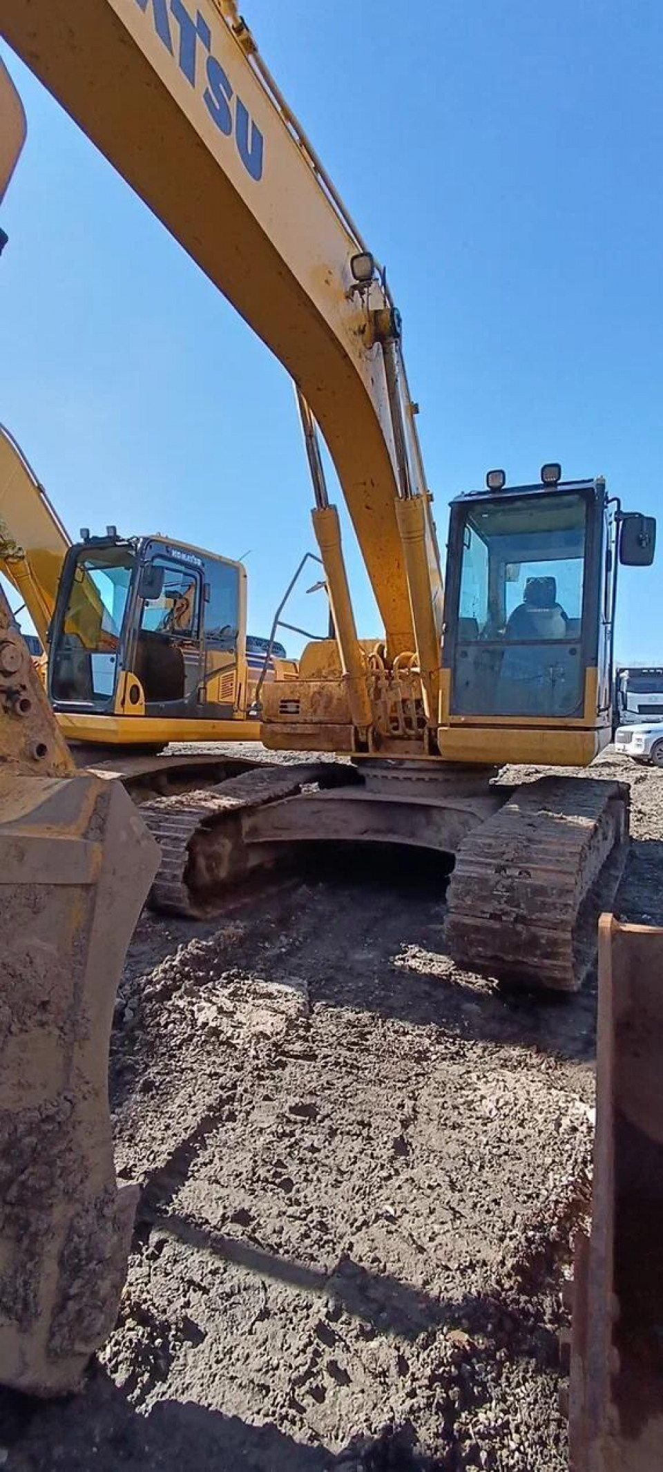  Экскаватор Komatsu PC220-8M0  2023 года