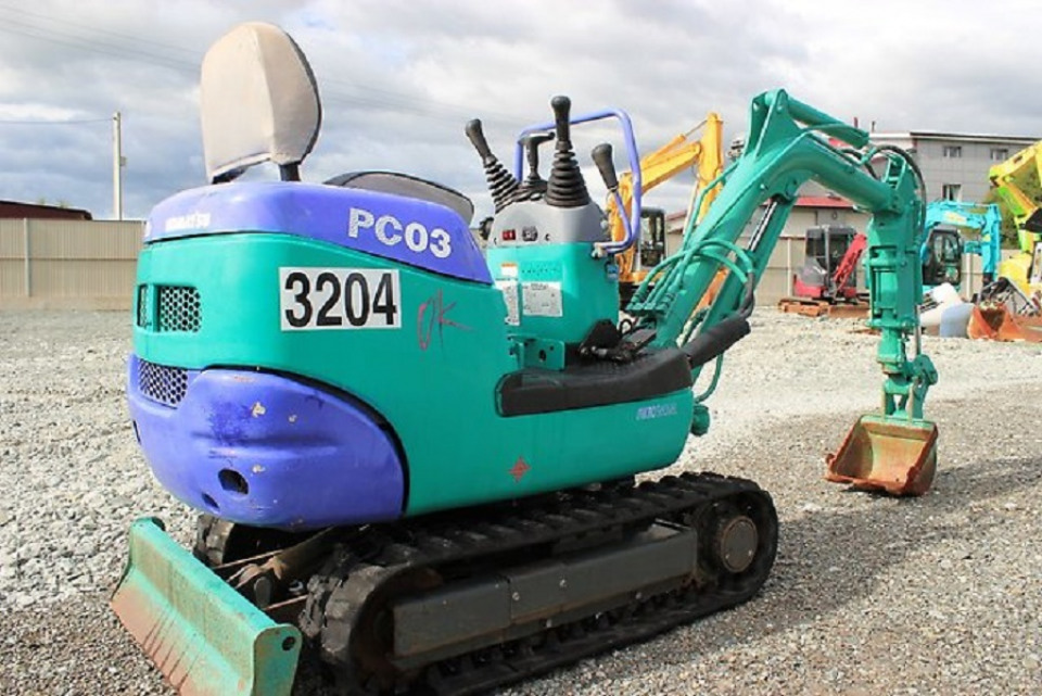 Экскаватор Komatsu PC-03  2010 года