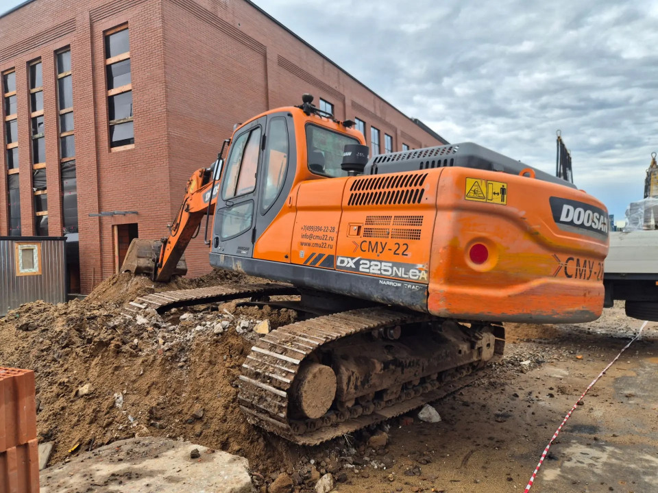  Экскаватор Doosan 225NLCA  2019 года